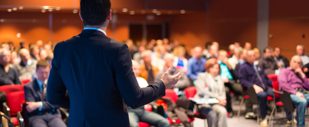 Speaker at Business Conference and Presentation. Depositphotos 48763103 L